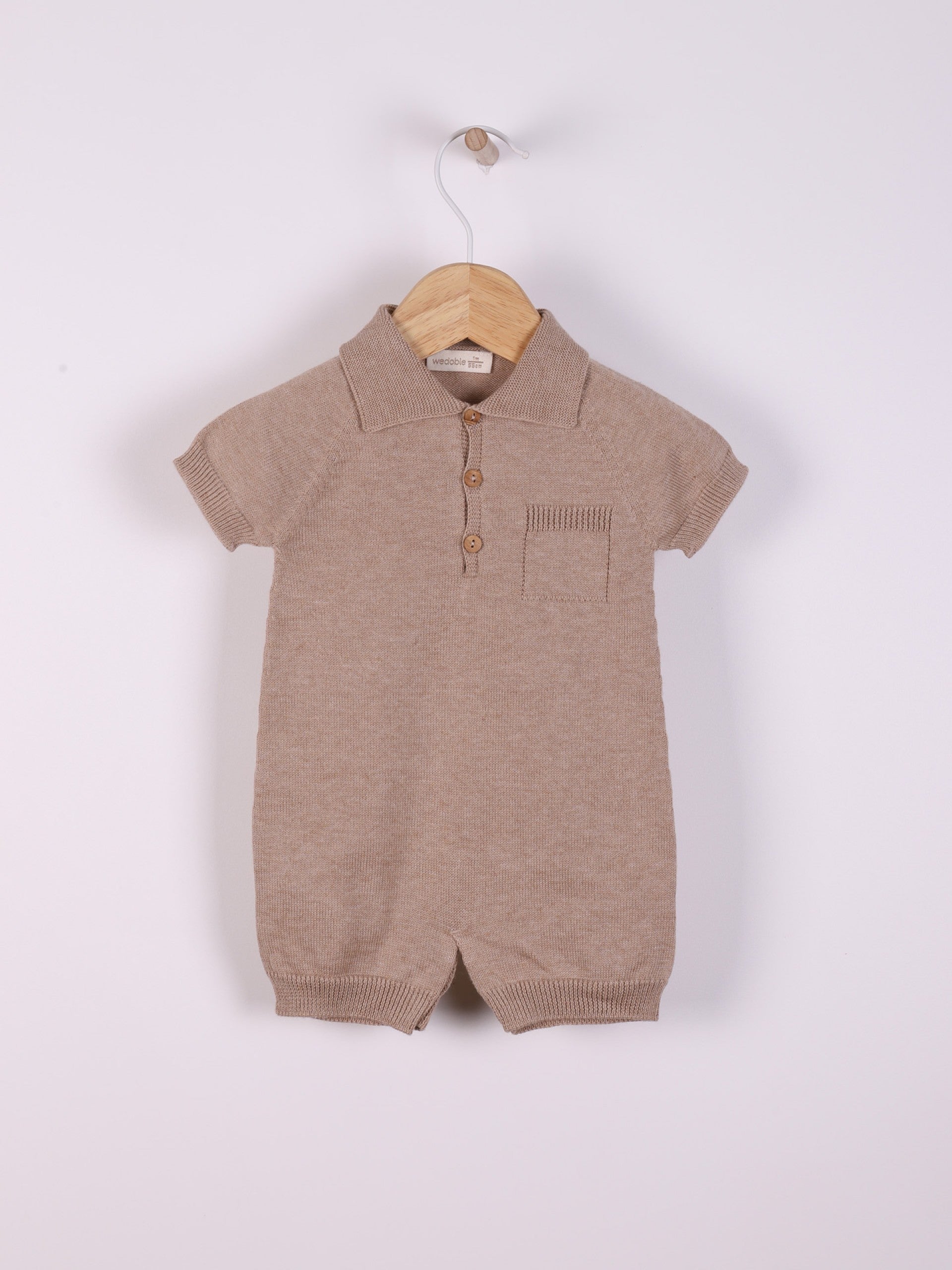 Short-sleeved polo shortie knitted in organic cotton -Camel