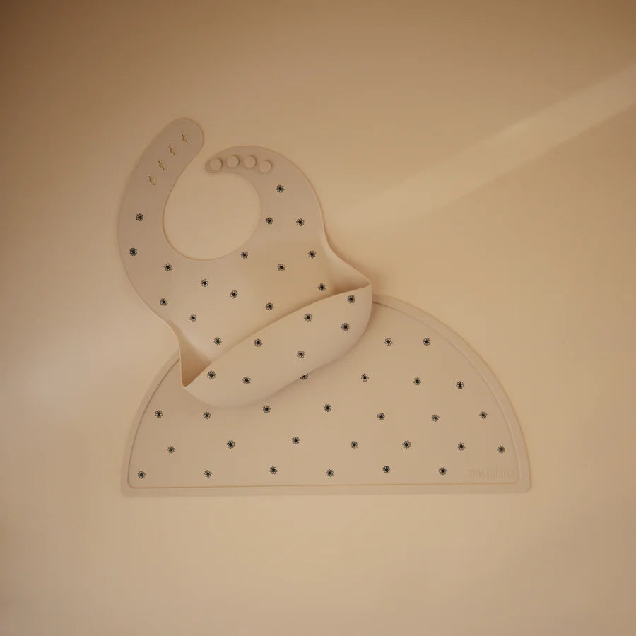 Silicone Baby Bib-Black Daisy