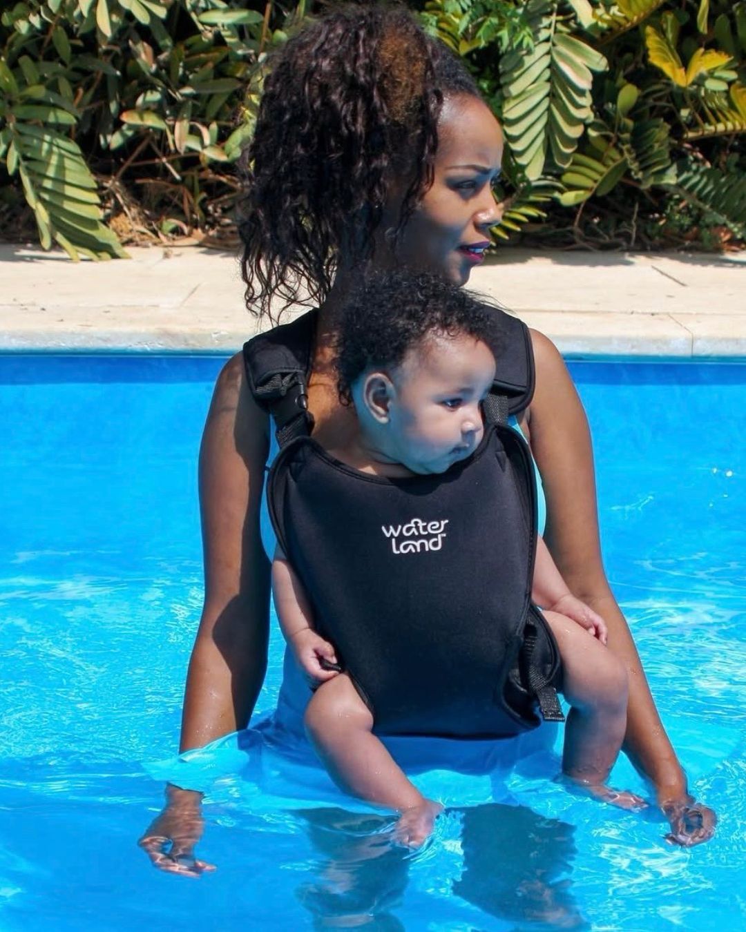 WATER LAND BABY CARRIER NEGRO