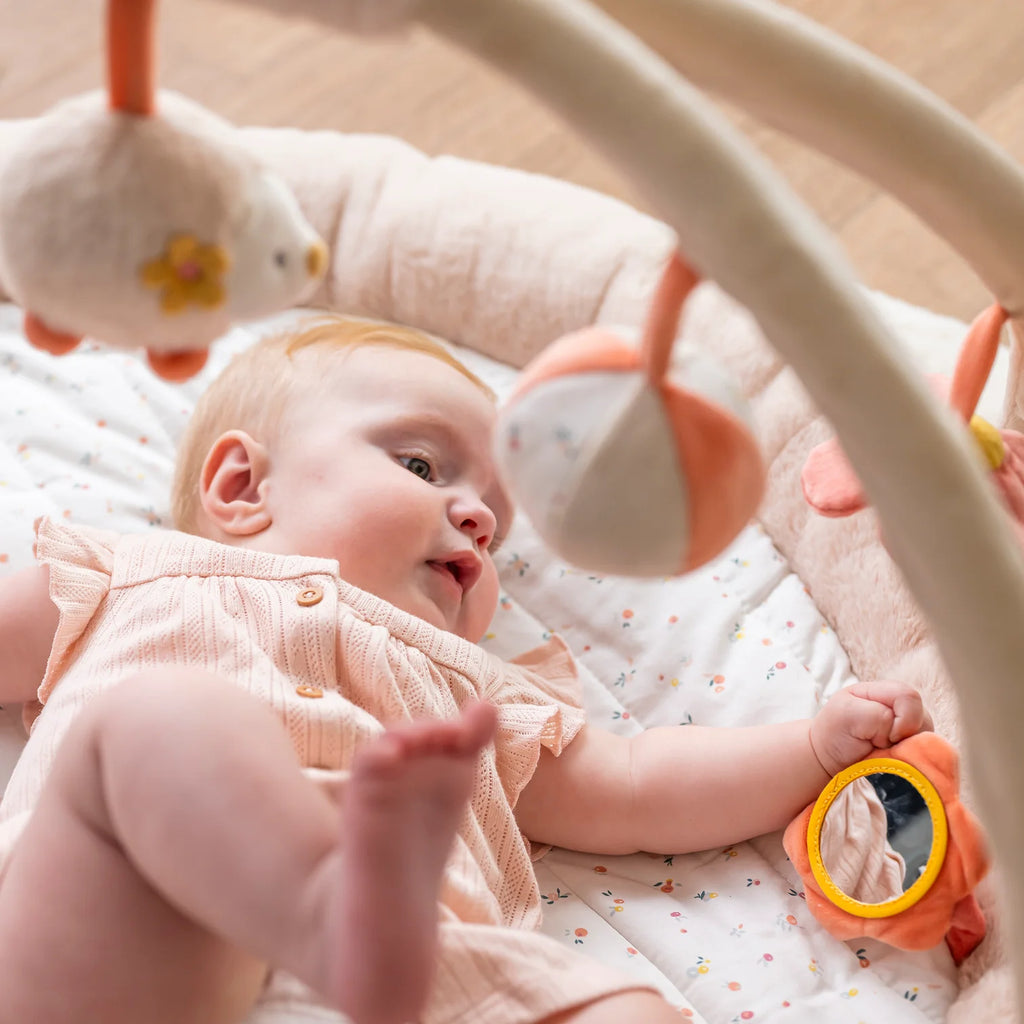 MILA ZOË LANA Stuffed playmat with arches