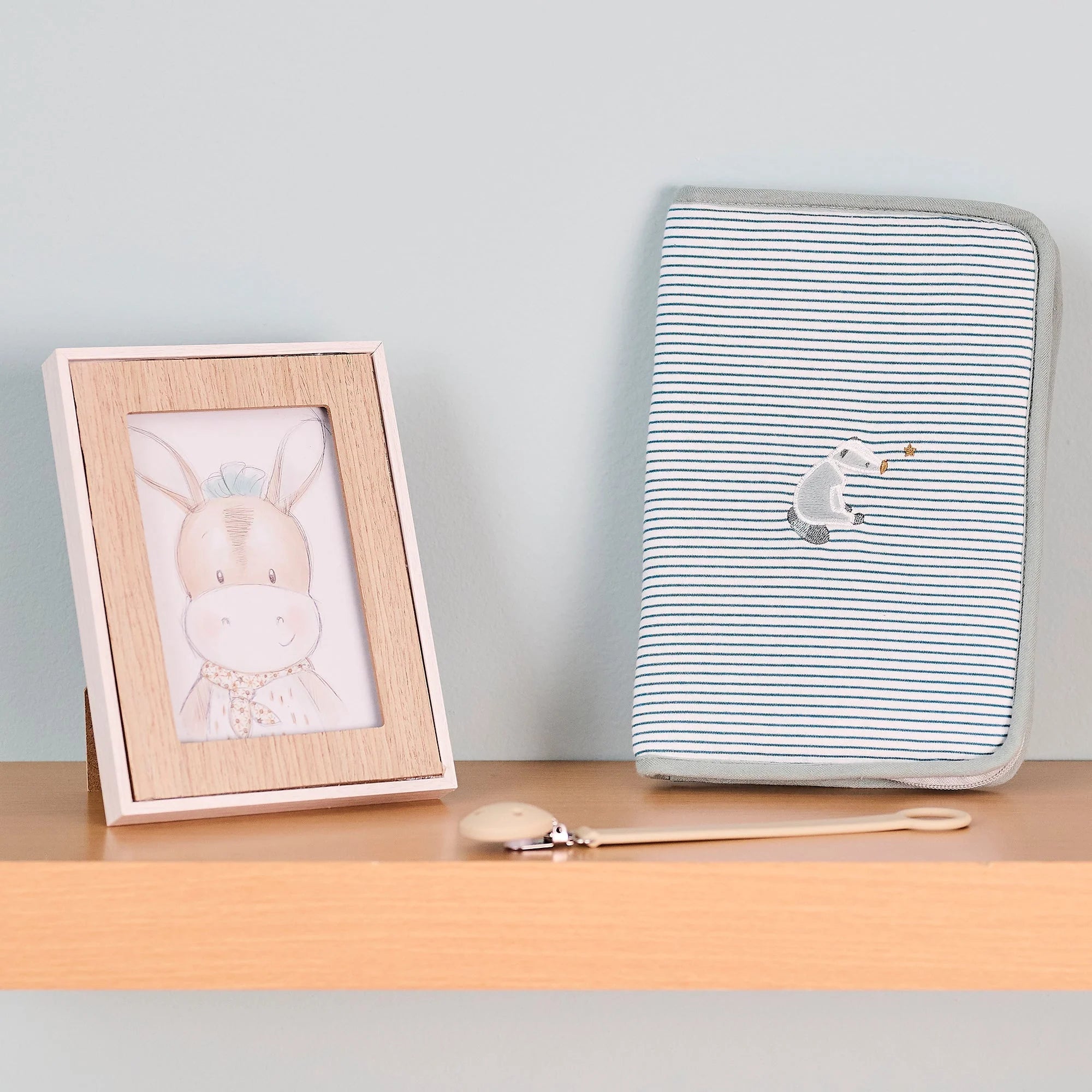 Health Booklet Cover - Felix & Leo - 25 cm - Dusty blue