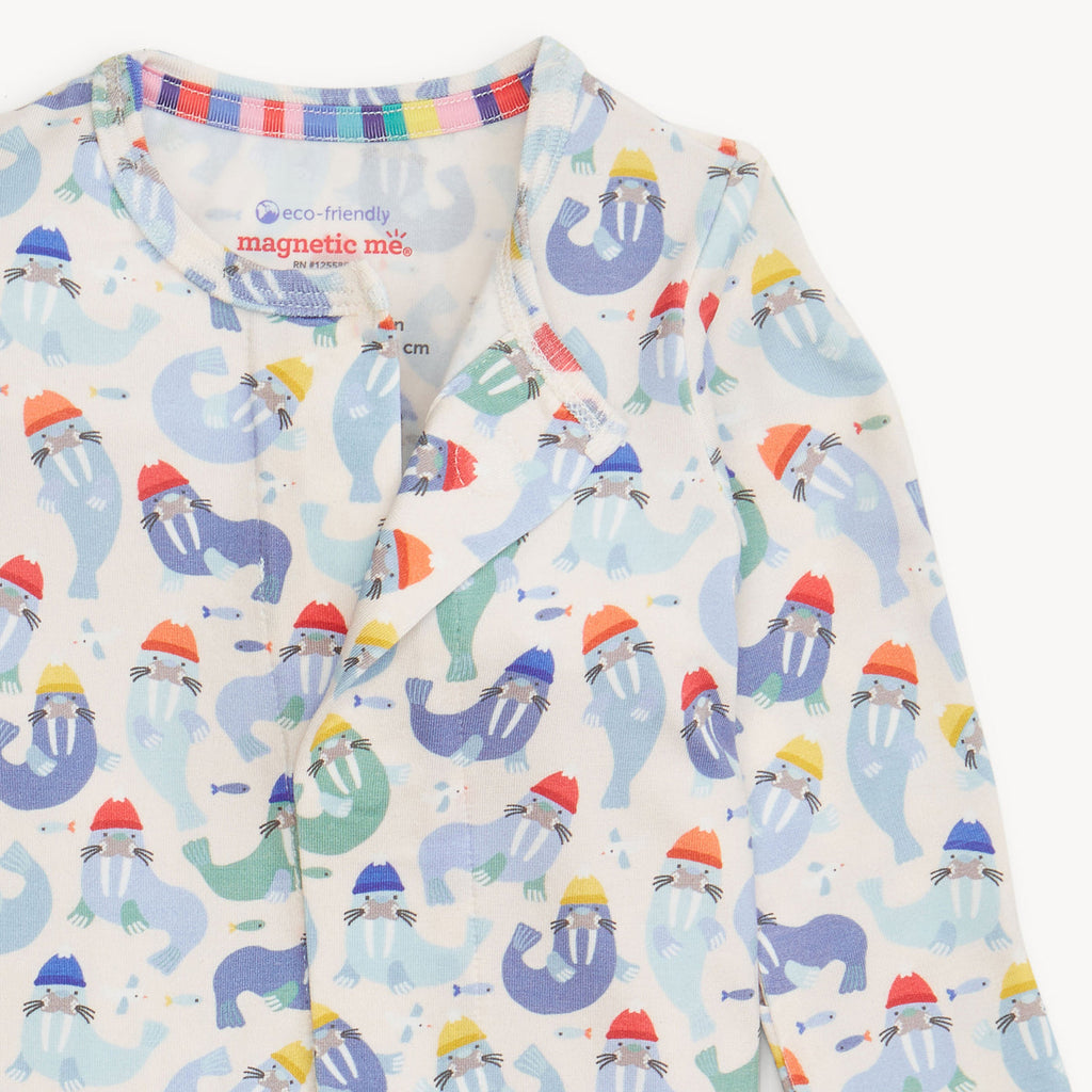 Captain Wally Modal Magnetic Footie