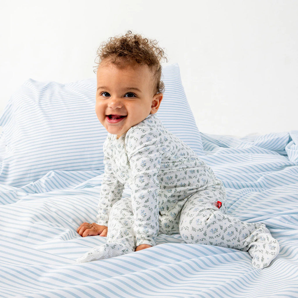 Eloise Organic Cotton Magnetic Footie