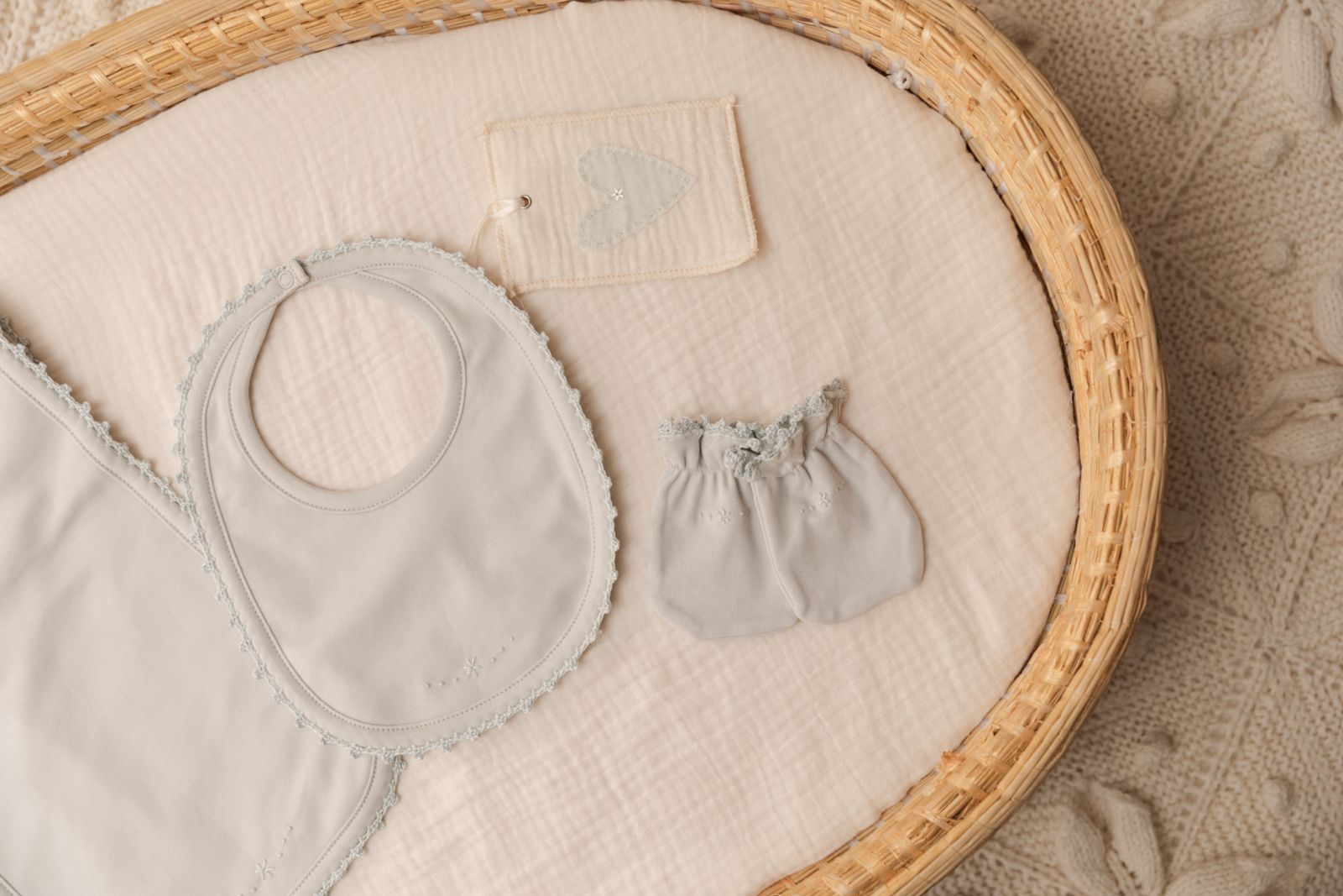 Mittens & Burp Cloth Set