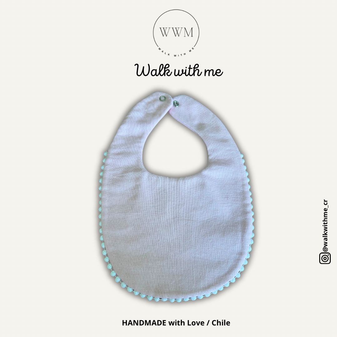 Babero rosa con escarcha