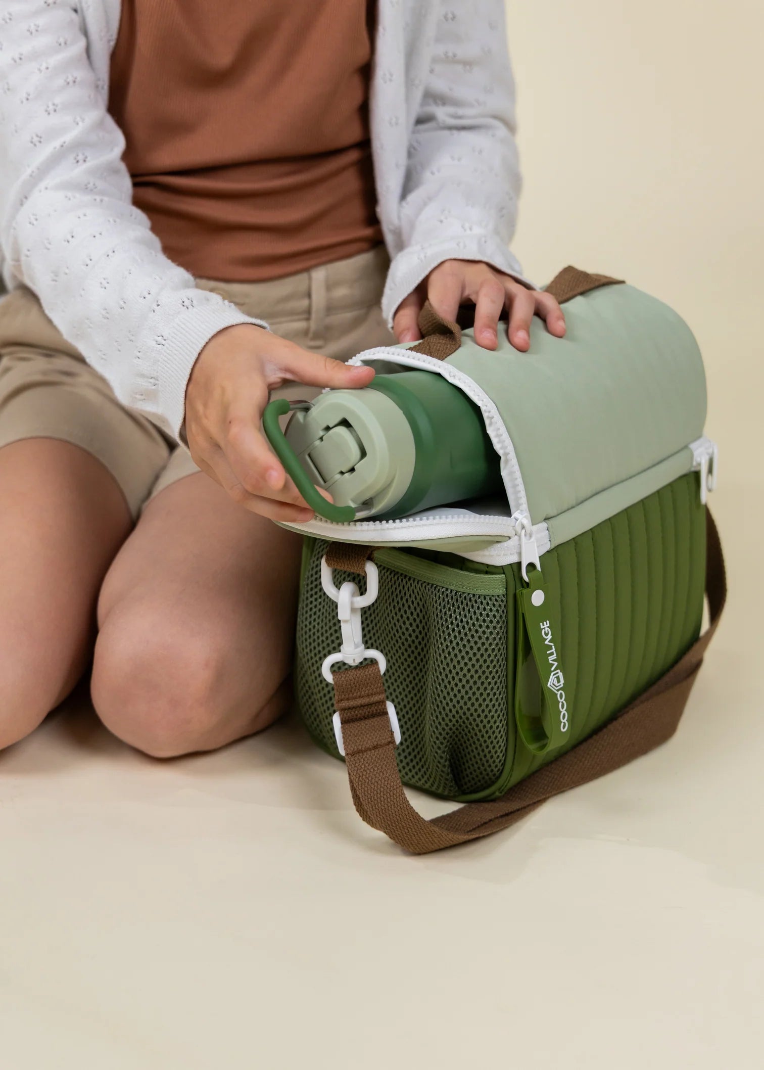 Washable Nylon Lunchbox - Earthbound