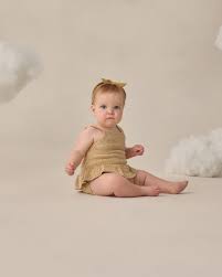 KNIT RUFFLE ROMPER || HEATHERED HONEY
