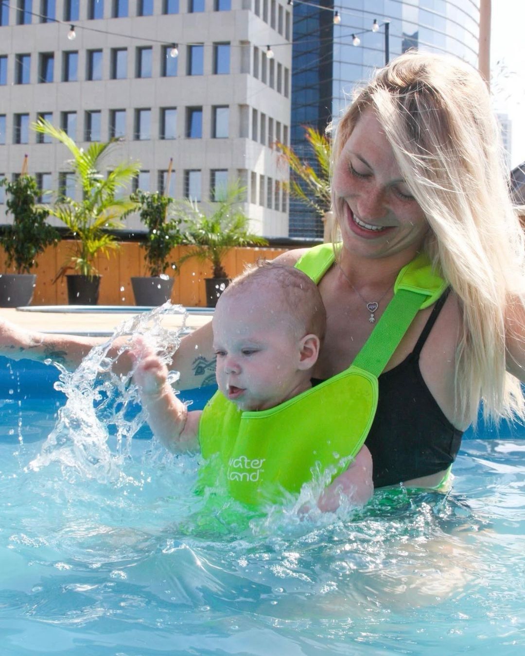 WATER LAND BABY CARRIER VERDE