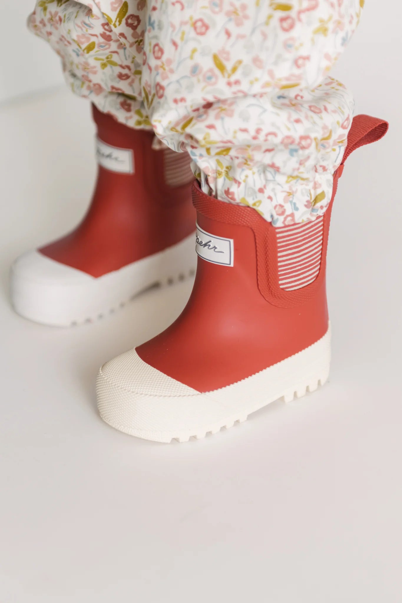 Voyageur Boot-Anchor Red