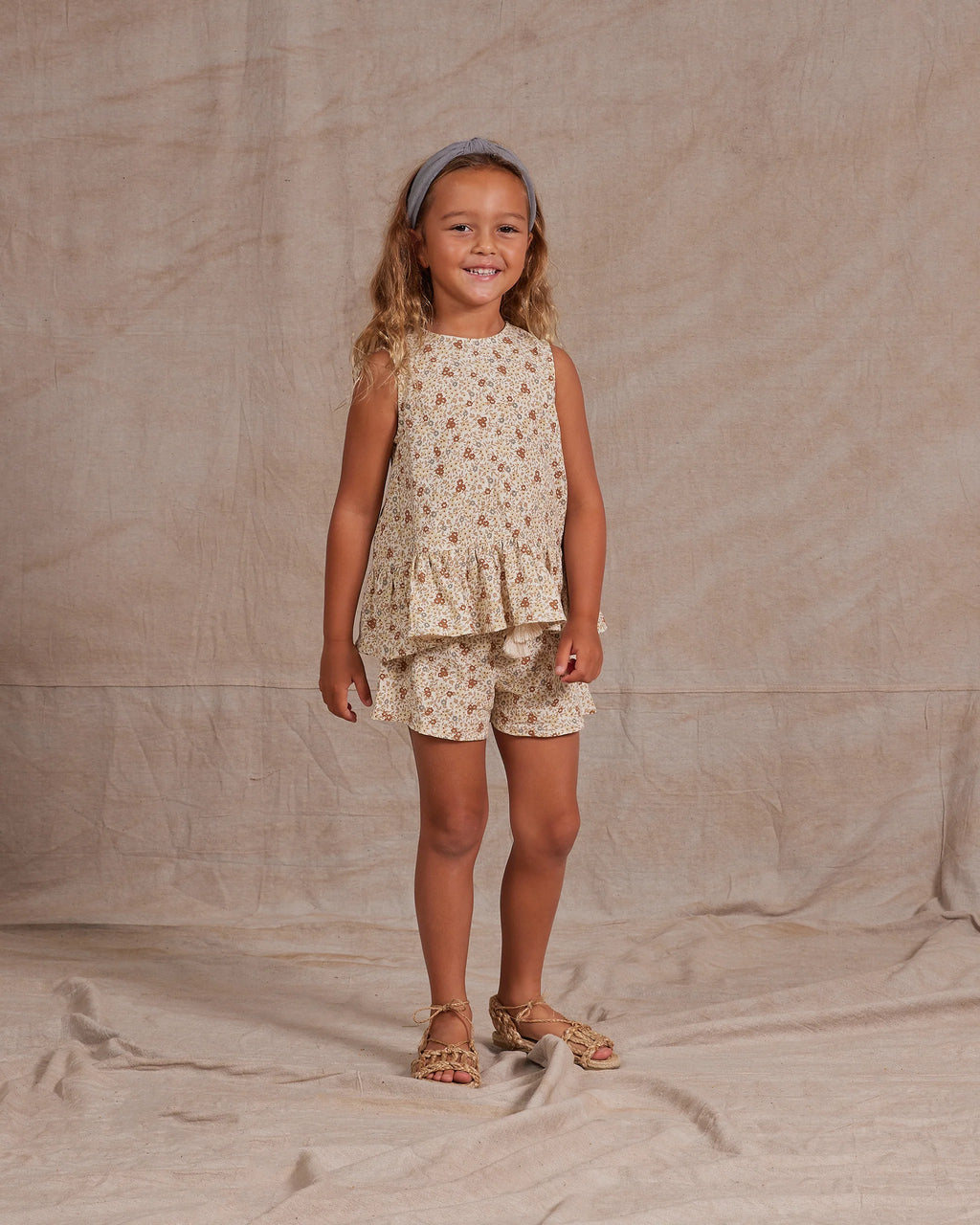 solana short || flower field