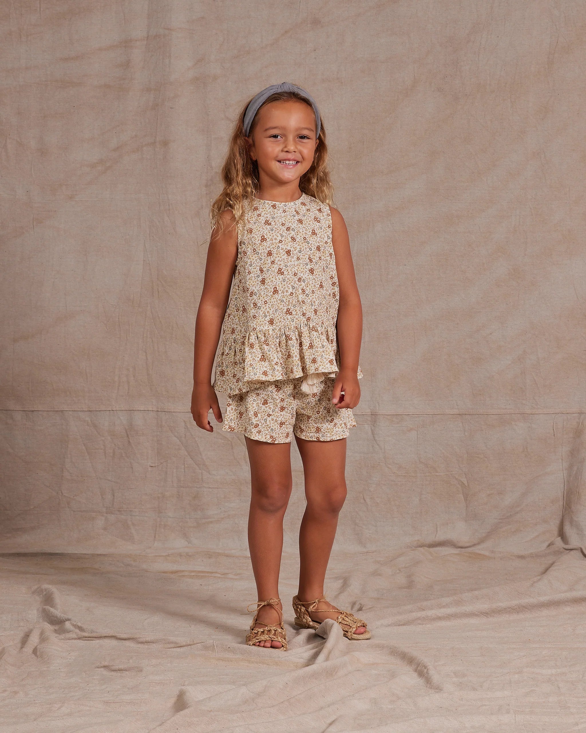 solana short || flower field