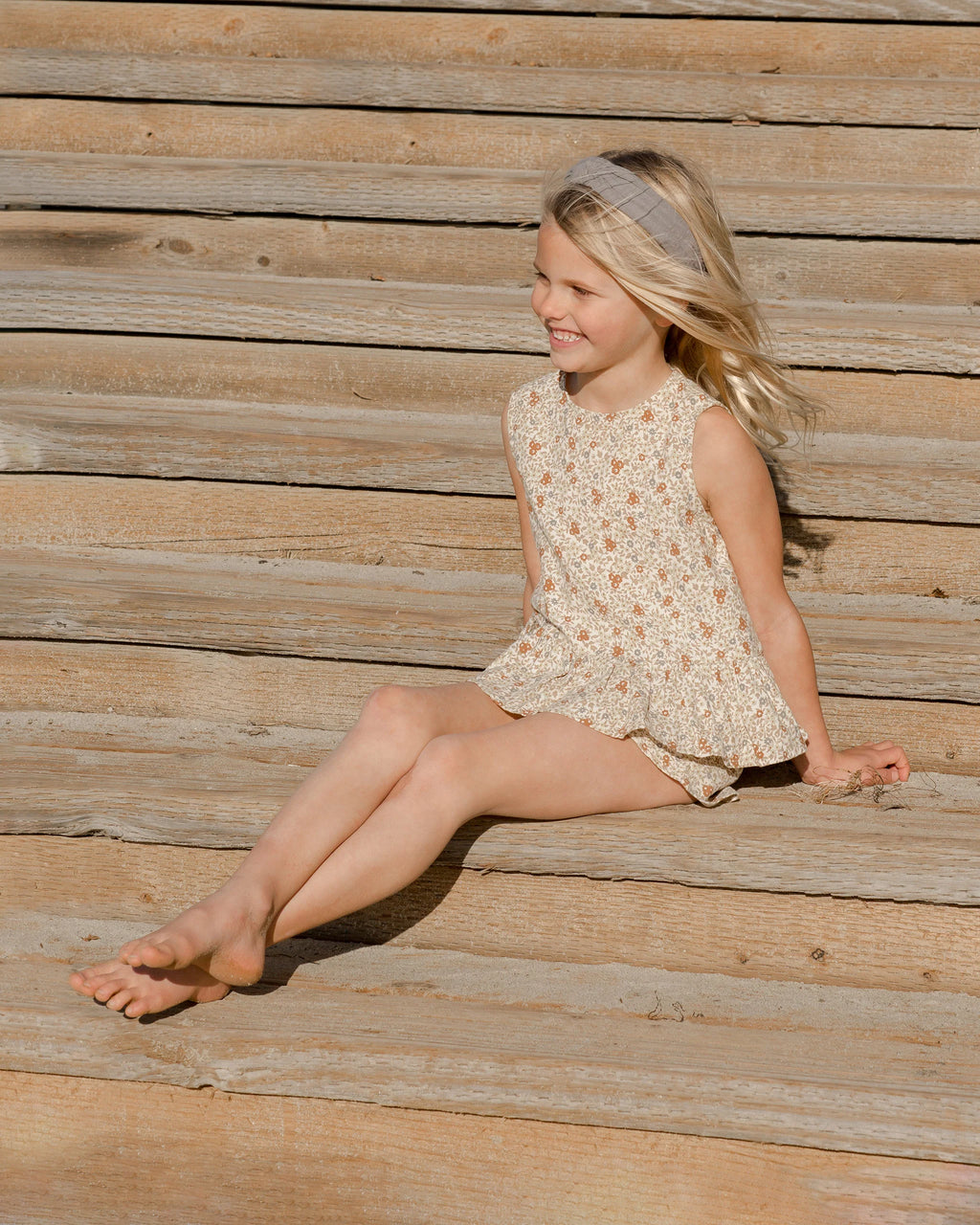 solana short || flower field