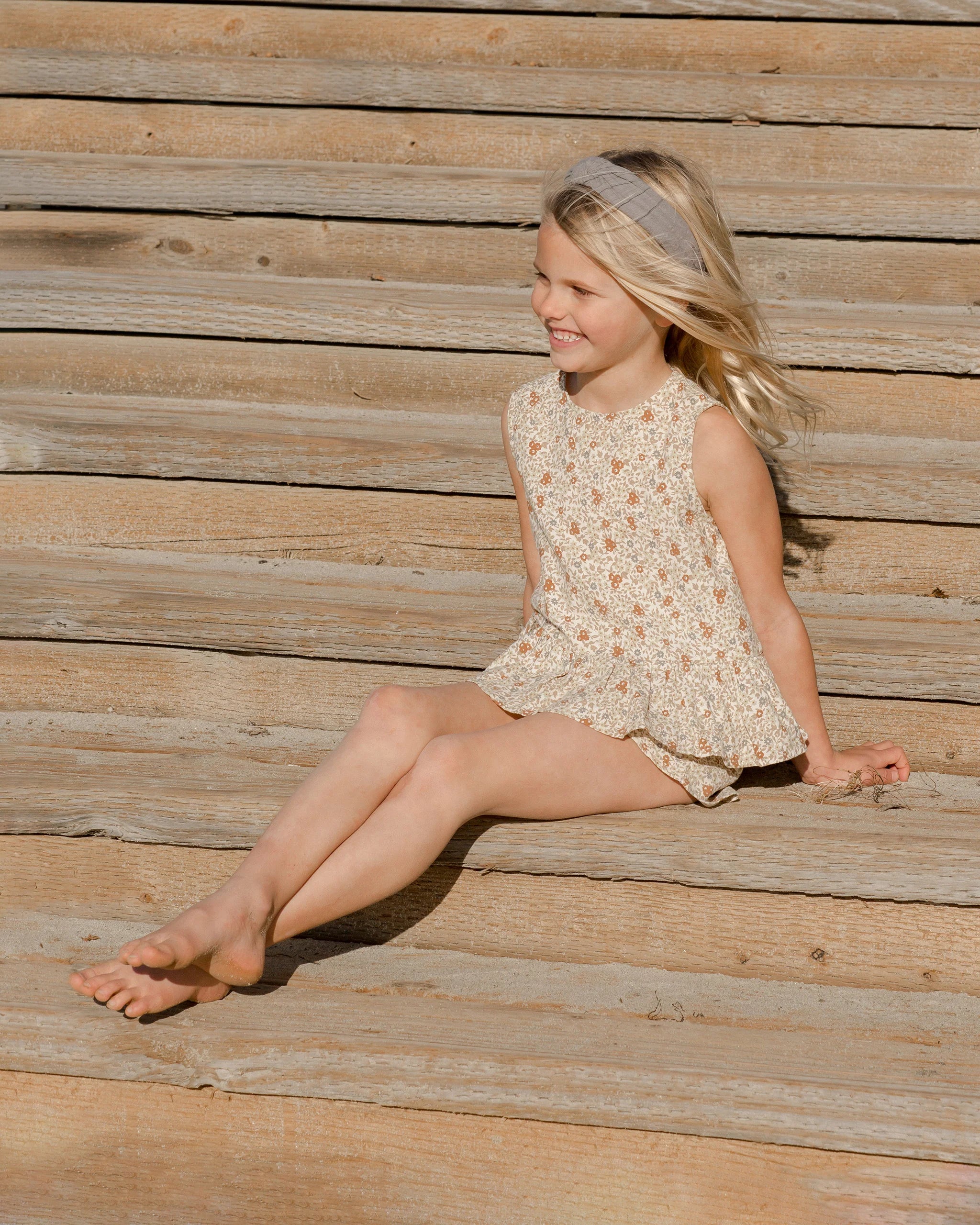 solana short || flower field