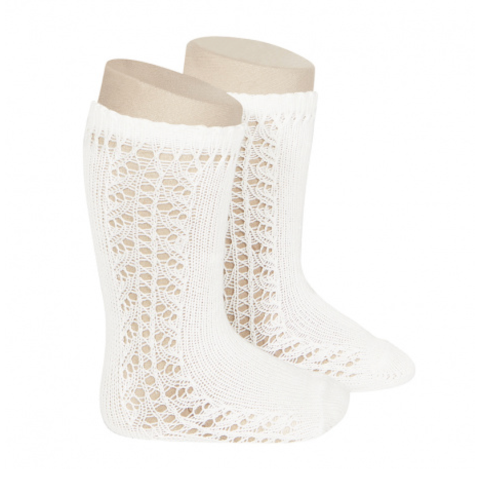 CALCETINES ALTOS BEBÉ CON CALADO LATERAL NATA