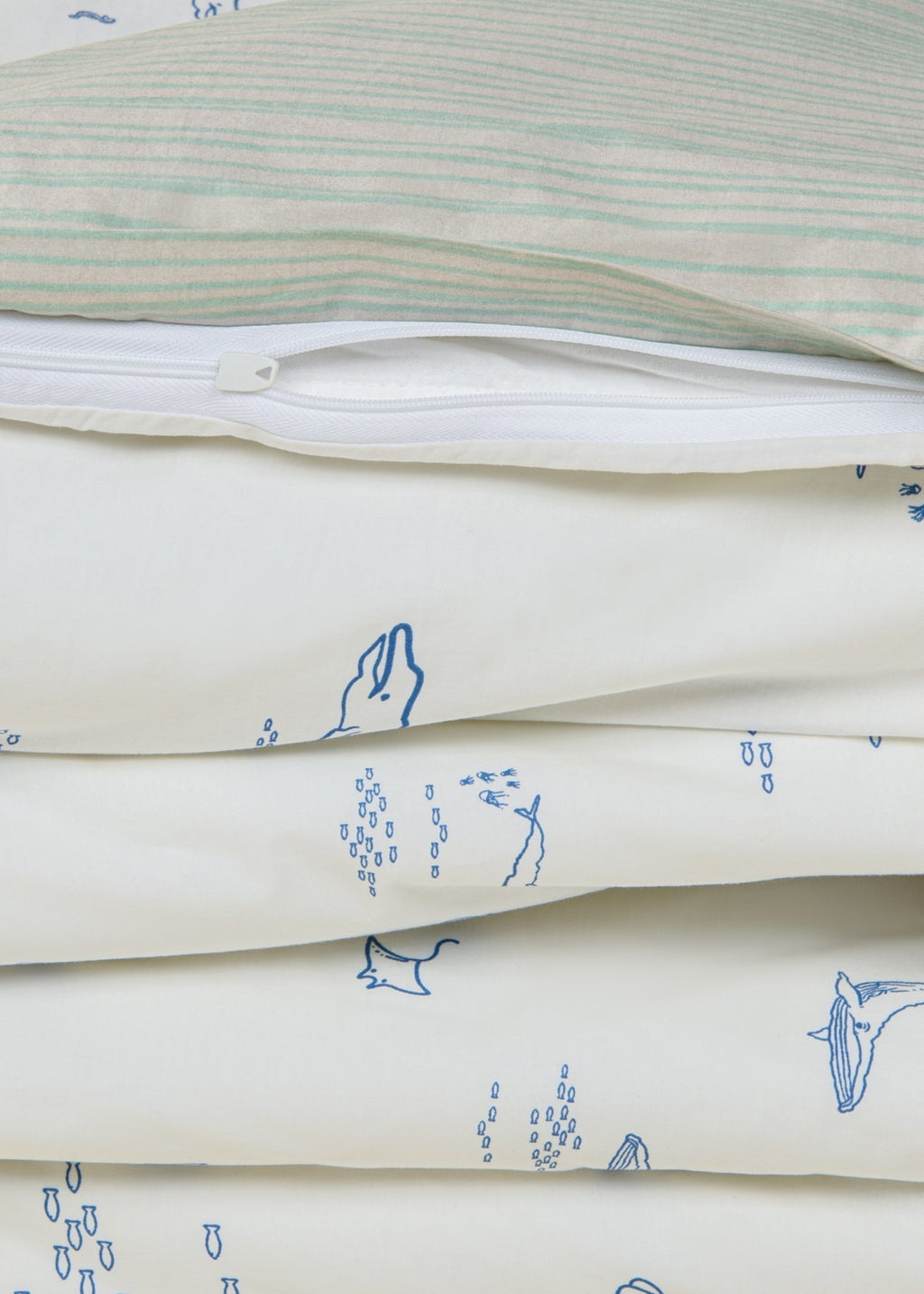 Baltik 100% Organic Cotton Duvet Cover - WHALES & WAVES